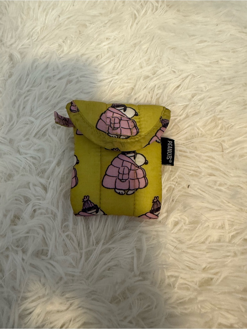 BAGGU PUFFY EARBUDS CASE / PEANUTS COLLAB